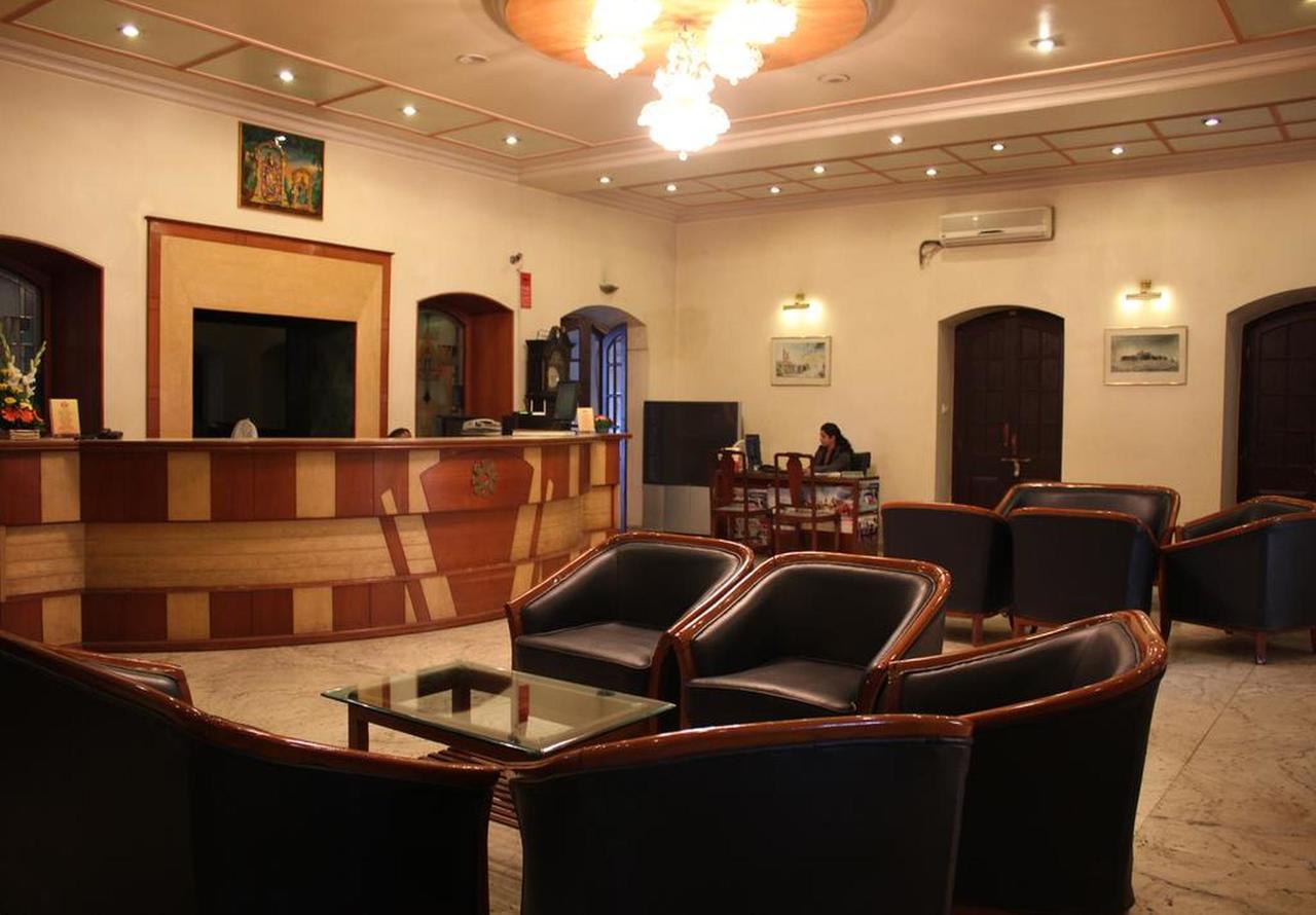 Hotel Ritz Пуна Экстерьер фото
